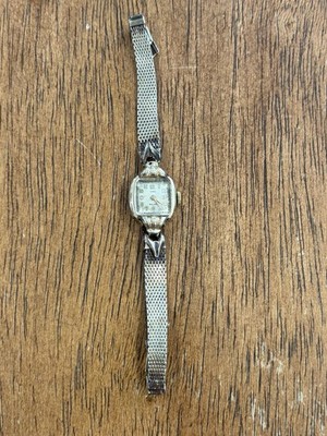 Stunning Vintage Tudor Rolex Ladies Watch Swiss Made Runs 17 Rubies 17mm