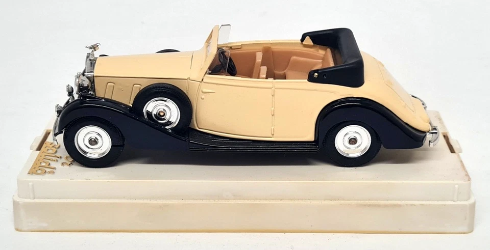 Solido 1/43 - Rolls Royce Cabriolet Yellow / Black 4077 Diecast Model Car - Image 3 of 4
