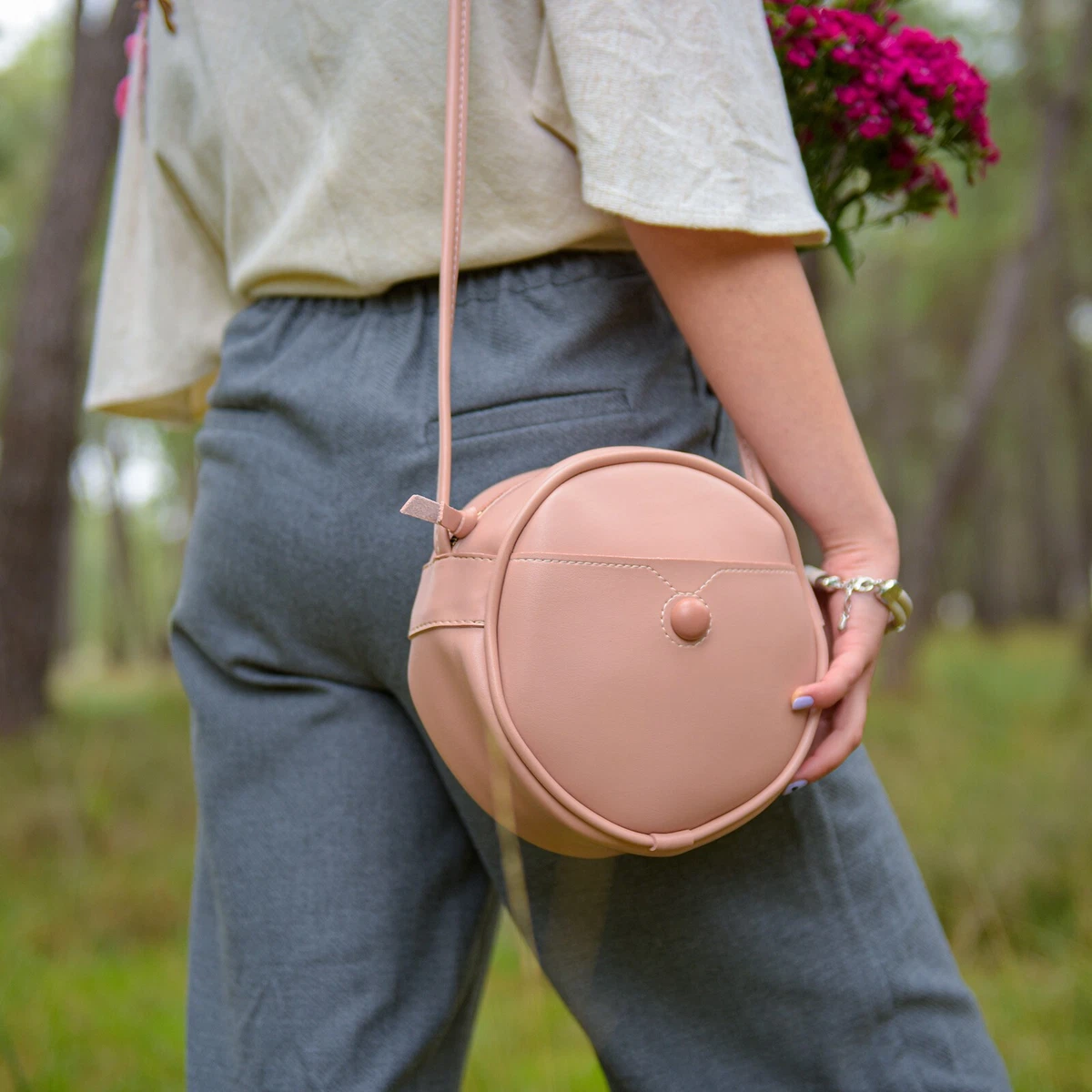 Elegant Powder Pink Designer Round Leather Bag for Women