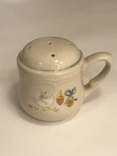 Vintage Marmalade By International Country  Goose Oversized  Salt  Shaker