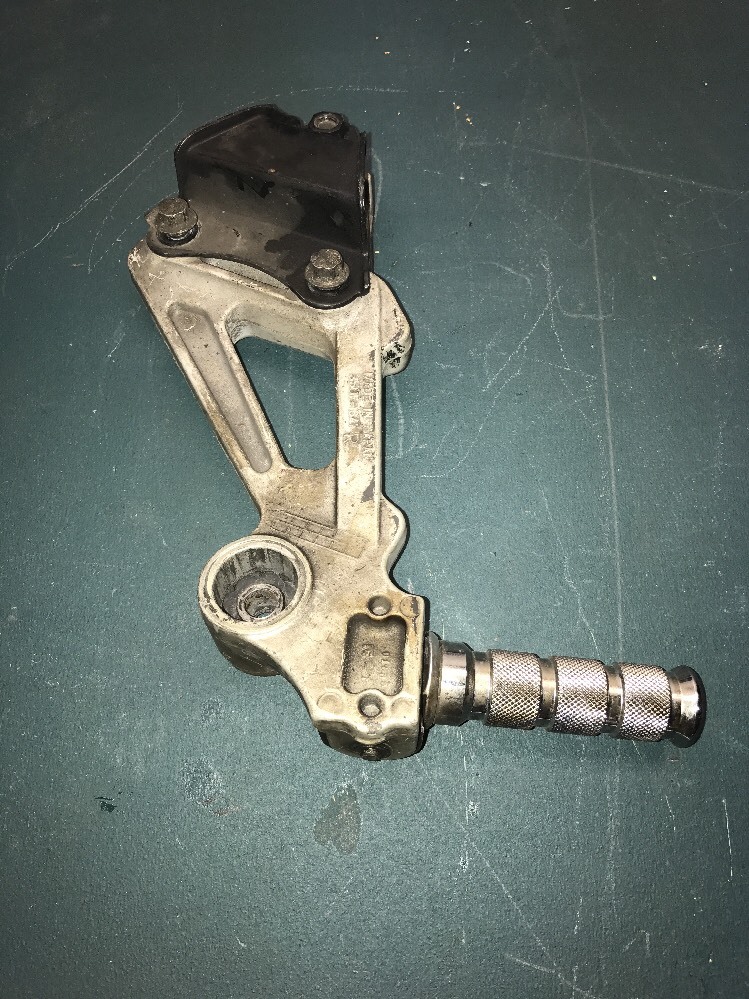 1993-98 Kawasaki ZX1100 Ninja ZX11 Rear Right Foot Mount Peg 35011