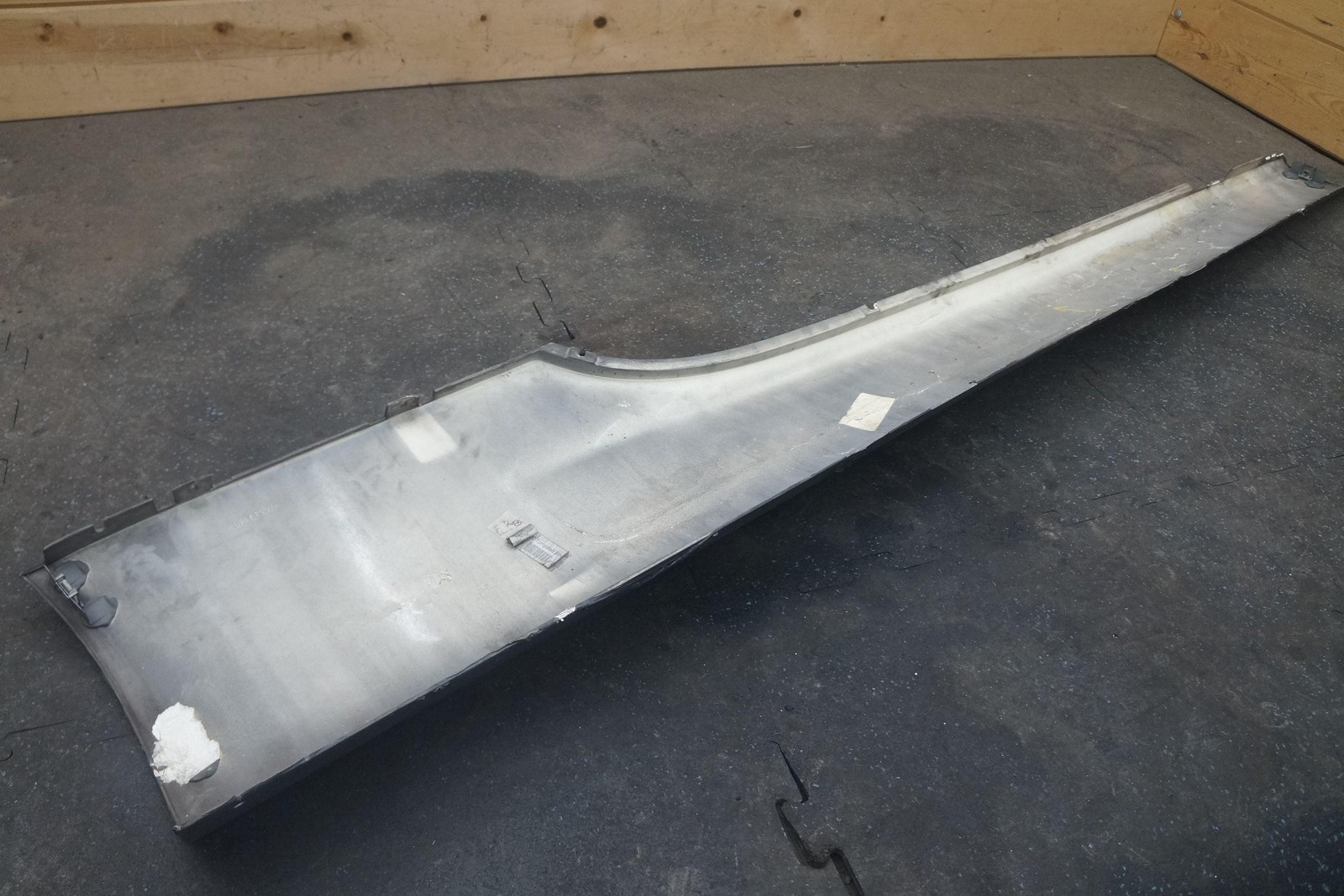 Left Rocker Panel Side Skirt Trim Sill AG4310609AB Aston Martin Db9 08 *Note