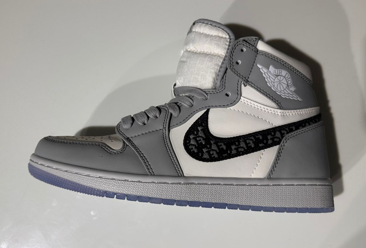 T*A様 Dior x Air Jordan 1 グレー/ホワイト/ブラック NEW] DIOR x Nike Air Jordan 1 High 