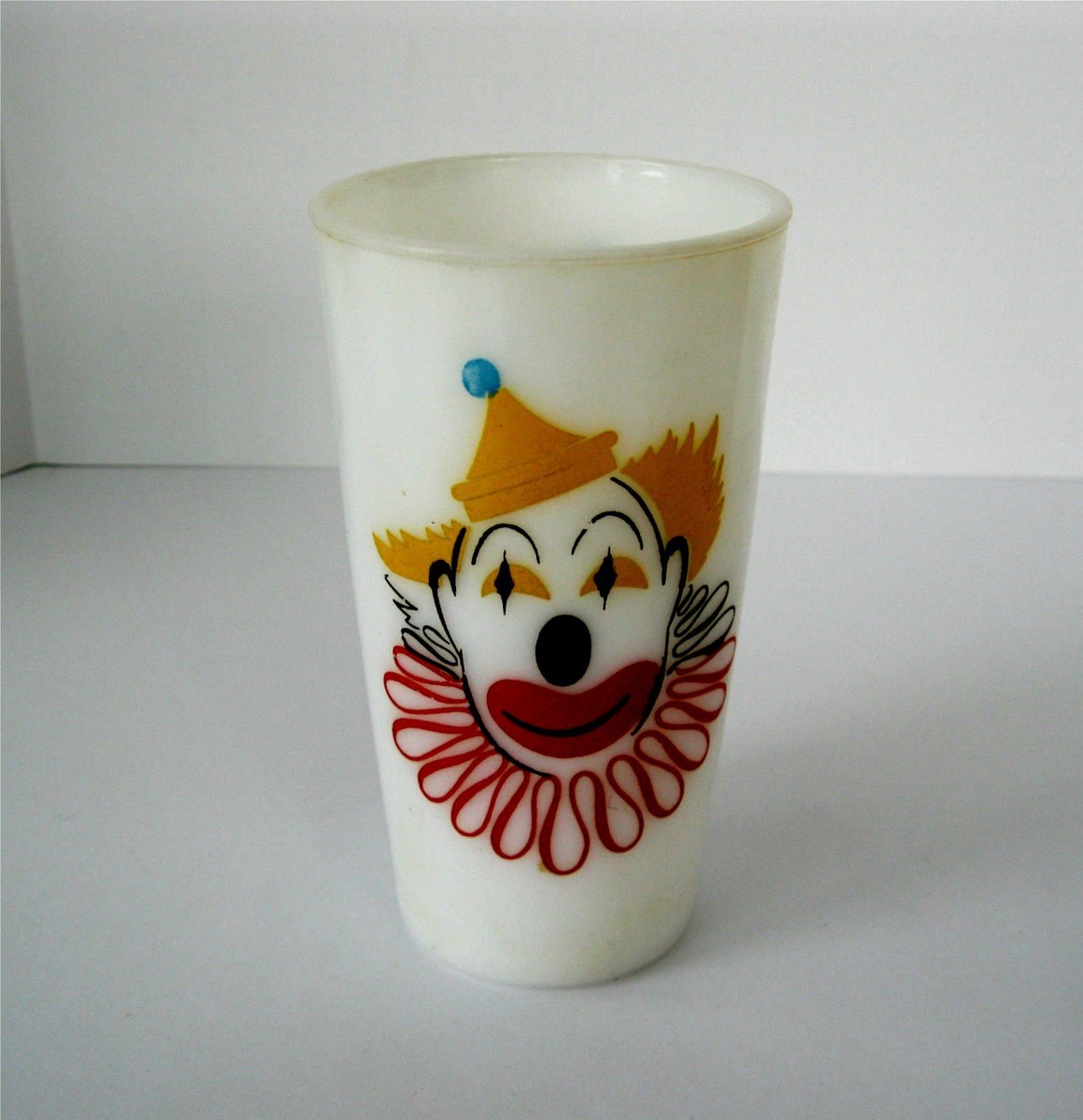 Hazel Atlas Milk Glass Clown Glasses Tumblers 5