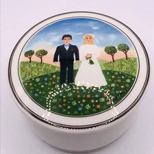 Villeroy &Boch 1748 Naif Wedding Porcelain Trinket Box