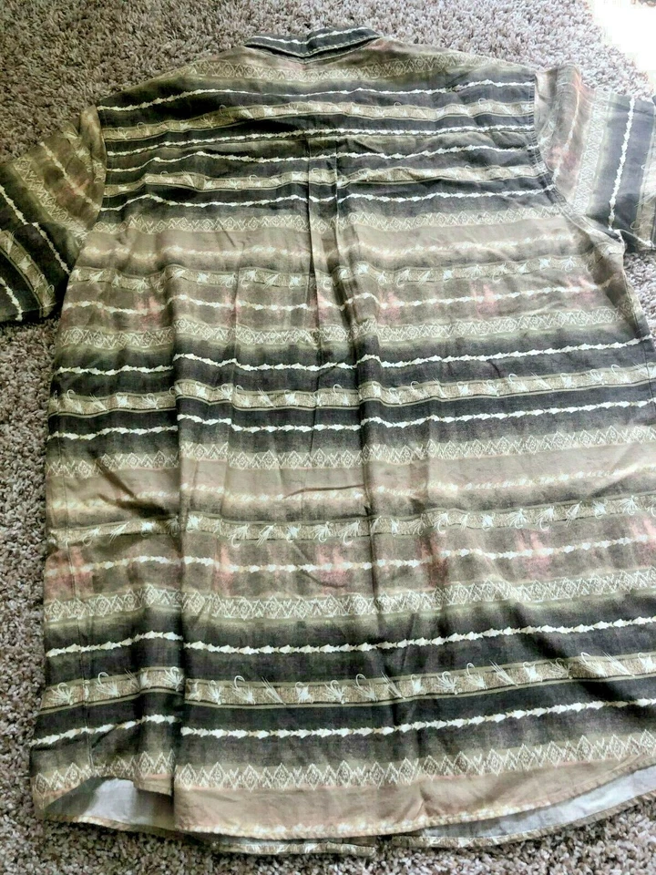 Woolrich Vtg. Short Sleeve Button Down L Large Brown Aztec Fish Animal Print Euc - Image 4 of 4