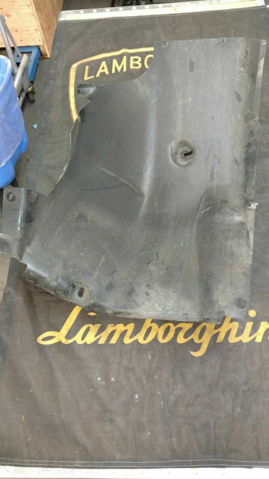 LAMBORGHINI HURACAN FRONT LEFT DRIVER SIDE WHEEL LINER ARCH OEM 4T0821177A