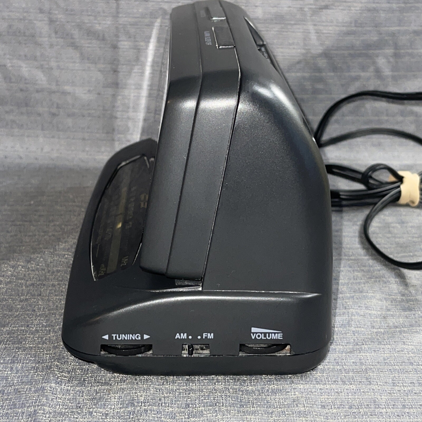 Lenoxx Sound Model CR773 Digital Dual Alarm AM/FM Clock Radio Large