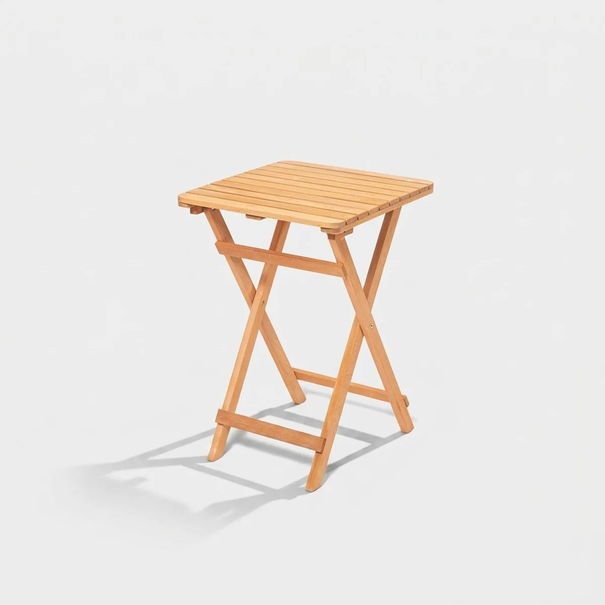 Table pliante en bois Kelra pour repas de famille au jardin et camping chic
