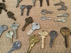 Huge Lot Of Vintage Antique Keys Many Makes/Vendors Brass Copper Metal — photo 5