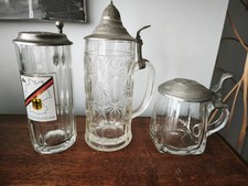 3 alte Glas Bierkr&uuml;ge mit Zinndeckel