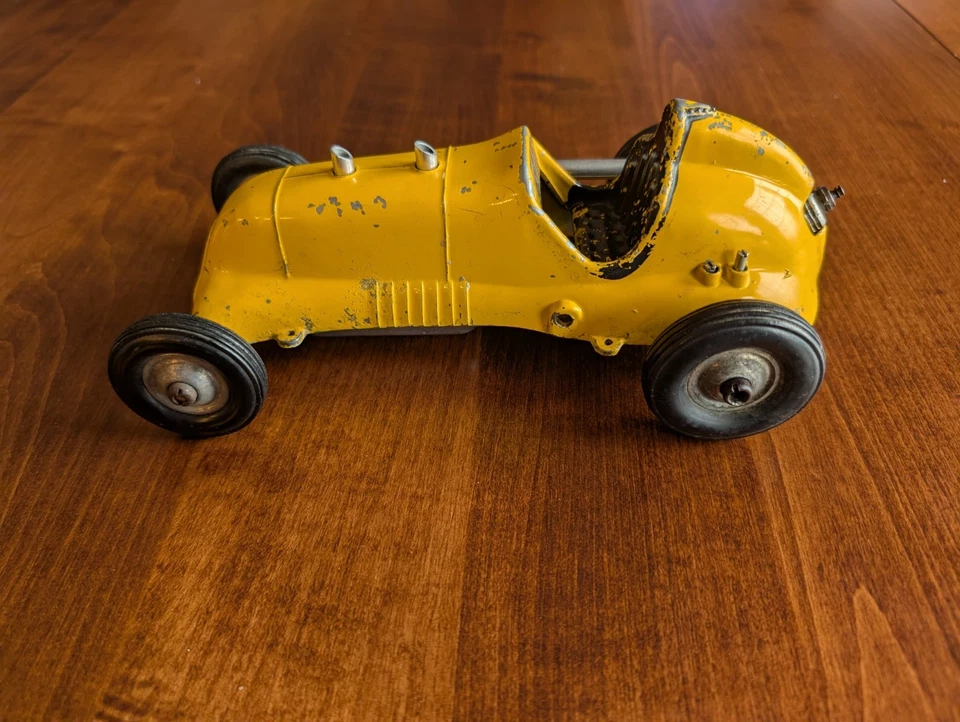 Vintage Roy Cox Thimble Drome Special .045 Gas-Powered Early 1950s Tether Car - Image 2 of 4