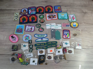Girl Scout ( GS ) USA Patches - Badges - Pins - Insignias - Troop Lot
