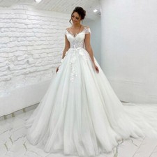 Elegant Tulle V Neck Wedding Dresses With 3D Flowers Sweep Train Bridal Gowns