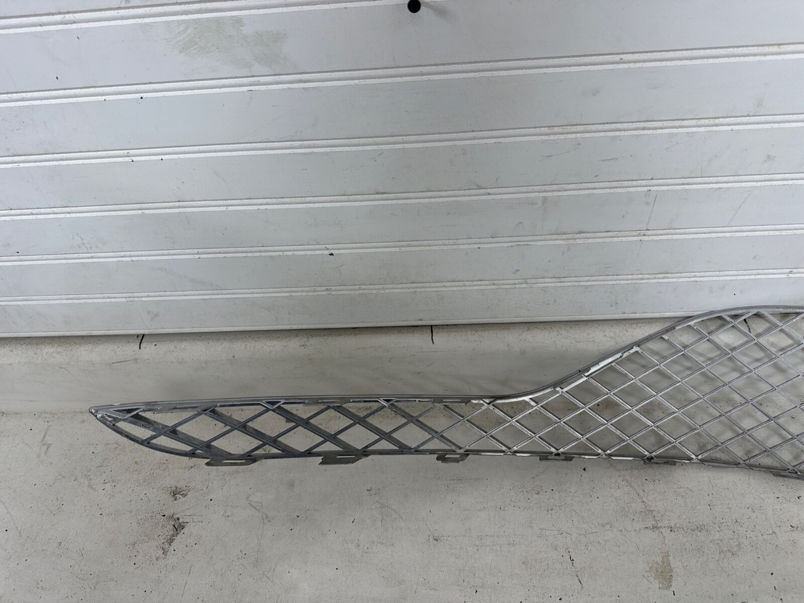2016-2018 BENTLEY CONTINENTAL GT GTC FRONT LEFT SIDE BUMPER GRILLE 3W3807681 OEM