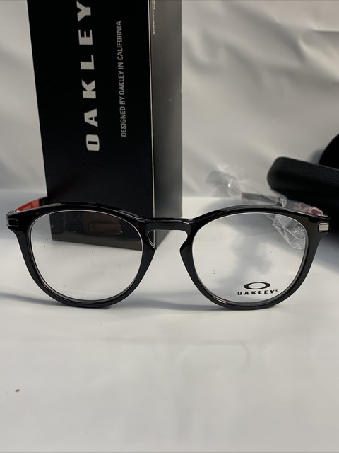 oakley 8105 pitchman