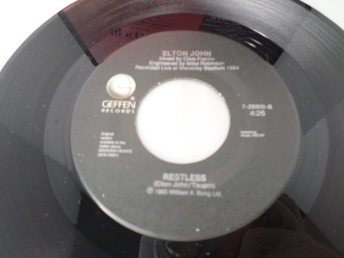 Elton John Nikita Restless 45 Record with Sleeve Geffen Records - Picture 7 of 7