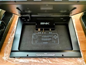 SNK GOLD LIMITED EDITION NEO GEO X CONSOLE +  NINJA MASTERS* & SECOND CONTROLLER