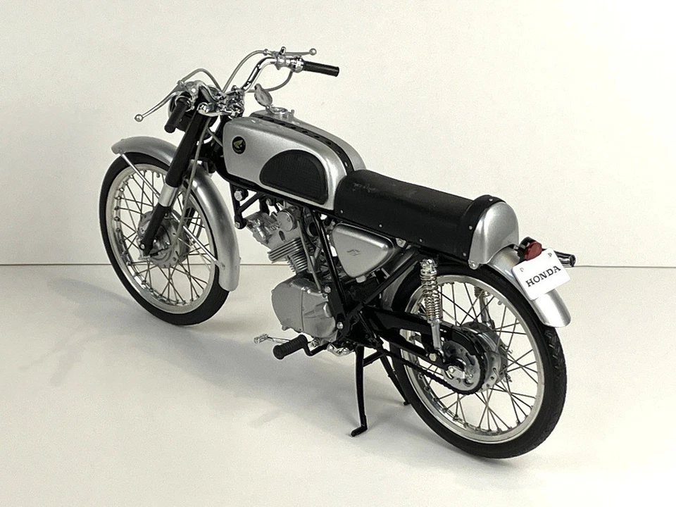 EBBRO 1/10 Honda CR110 Street 1962 Black Japan Bike Diecast Rare 10004 - Image 4 of 4