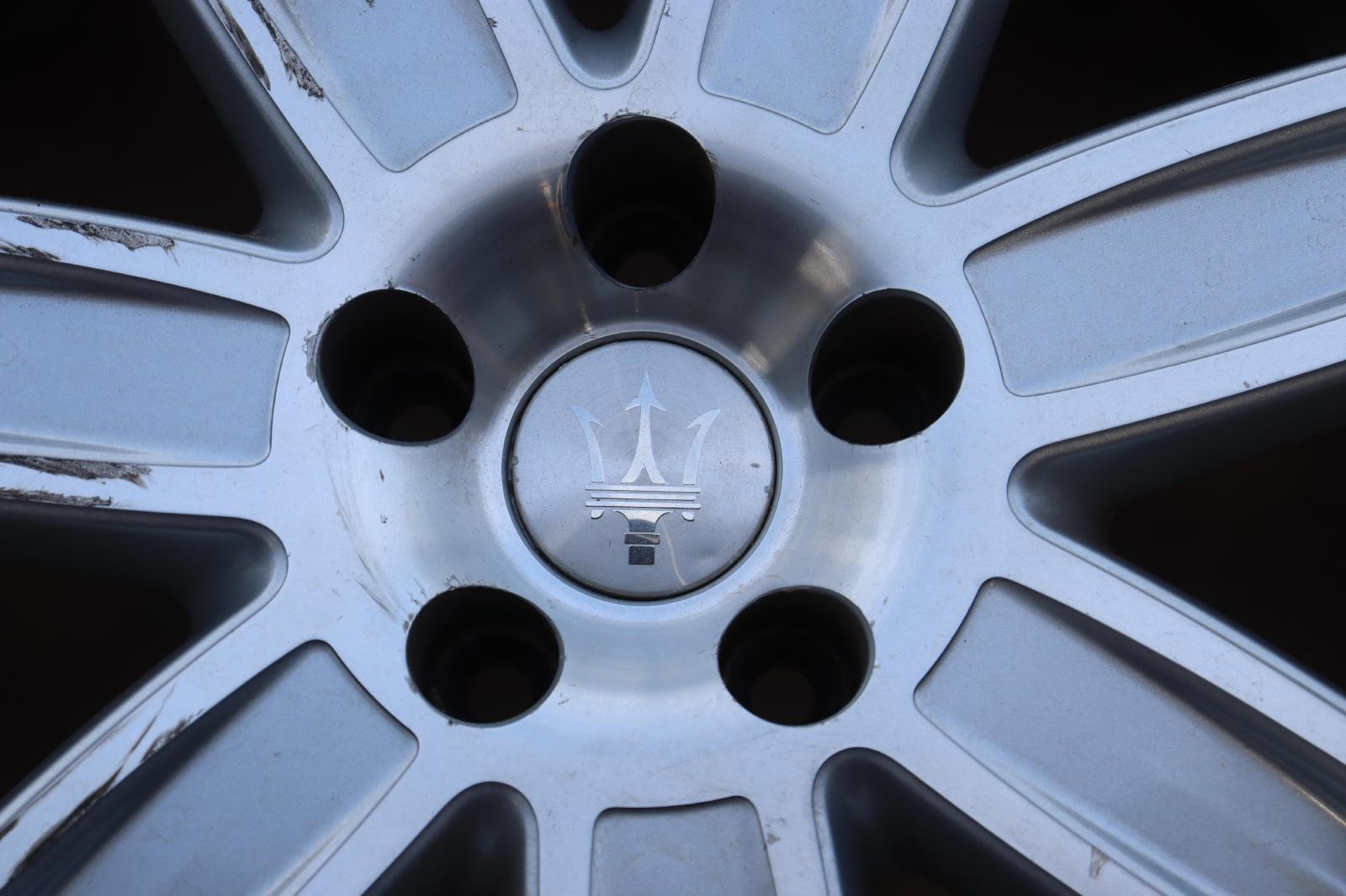 2004-2008 MASERATI QUATTROPORTE WHEEL RIM R20 20X8.5 ET45 SILVER OEM