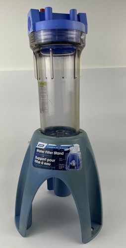 Camco Weatherproof Plastic Water Filter Stand w Filter Enclosure RV