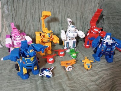 Lot Of 18 Super Wings Transforming Airport Airplanes, 6-6'', 12 Of The 1.5''