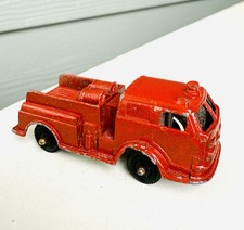 Vintage 1950's Tootsietoy Chicago Diecast Pumper Fire Truck Pressed Steel 2.25  