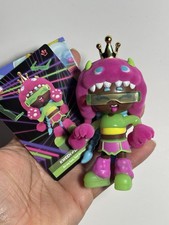 Moose Toys Kweenie Kween of Dance Parties Collectible Figure