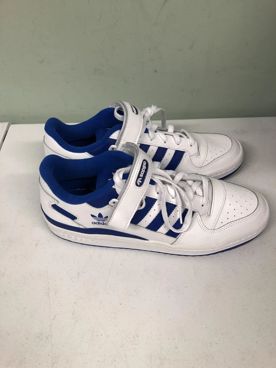 ADIDAS ORIGINALS FORUM LOW, | White Men‘s Sneakers | YOOX