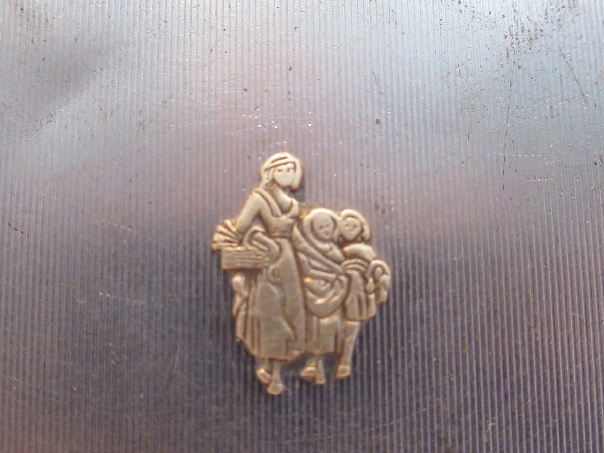 1920-30's Vintage Art Deco Yardley or London Chrome Compact with