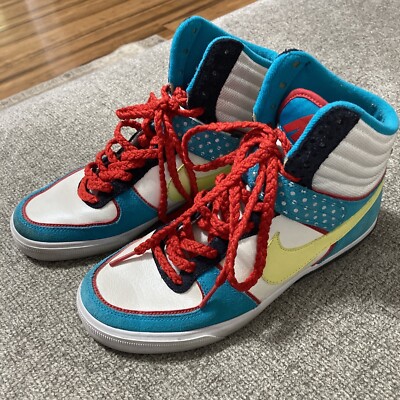 Nike Women s Aero Flight Size 7 High Tops