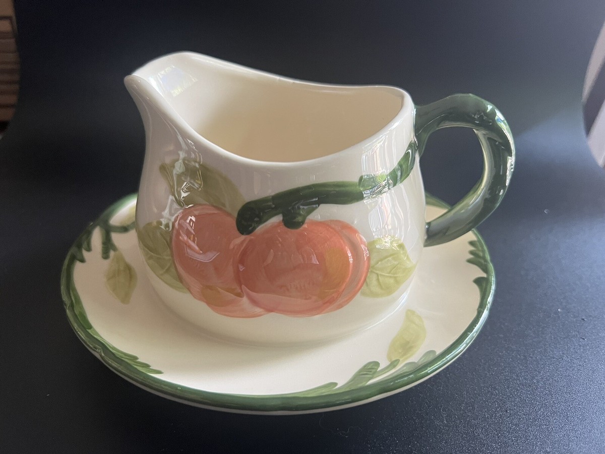 VTG FRANCISCAN Dinnerware GRAVY BOAT W/ATTACHED UNDERPLATE Fresh Fruit  Pattern