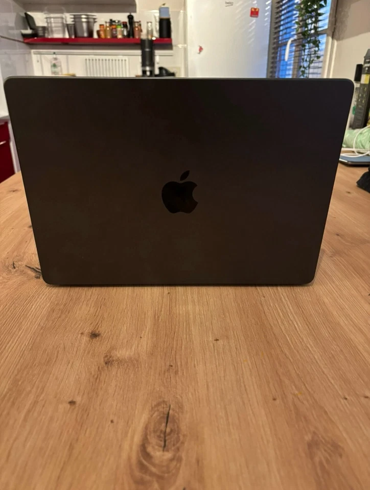 Apple MacBook Pro 14" M3 Pro · 18GB · 1TB, photo 2 sur 5
