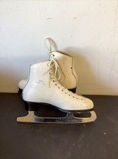 Pre-Owned Jackson Ice Skates Size 6  White Pair  Made in Canada 