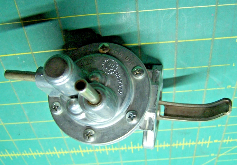 51-01885 机械燃油泵 适用于 69-72 Saab 99 6 毫米进口 6 毫米插座 — 第 4/4 张图片