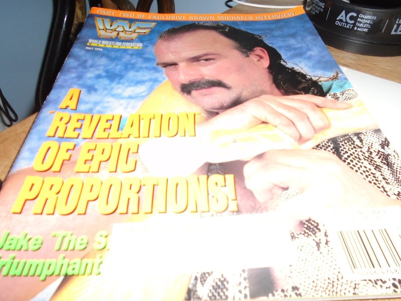 WWF Magazine - May, 1996 - Jake 'The Snake has trading cards in it!