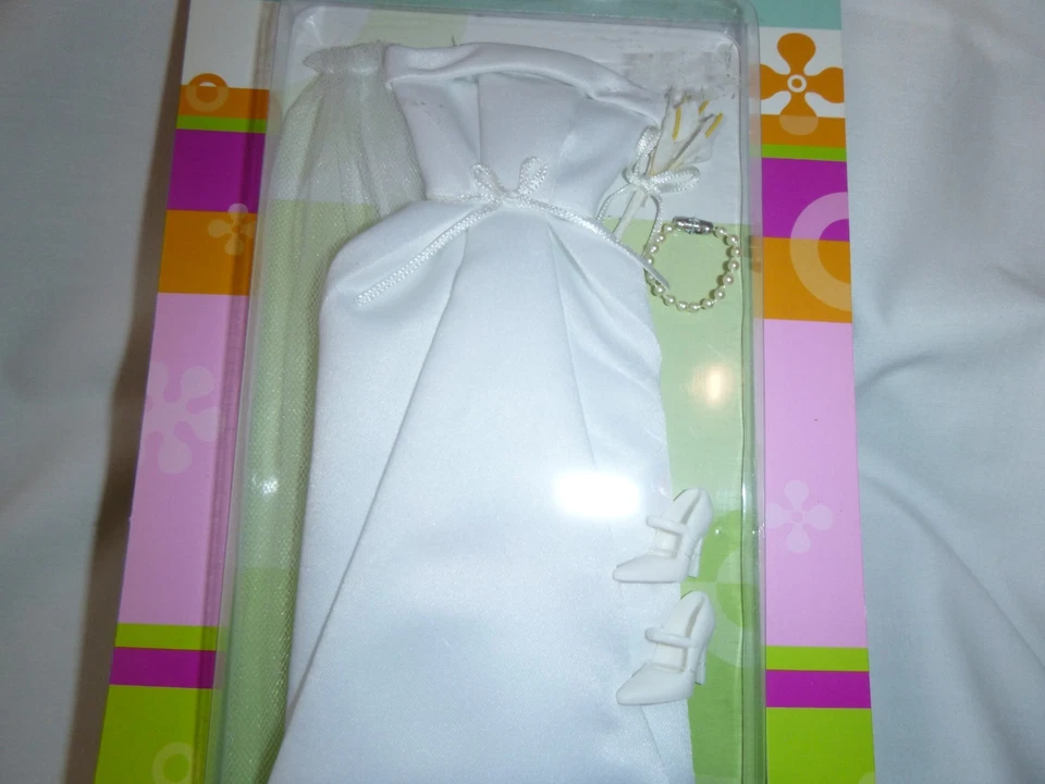 复古 Matell 芭比娃娃白色婚礼礼服带鞋/Veil,Necklace - #C1191- 全新带盒 — 第 2/3 张图片