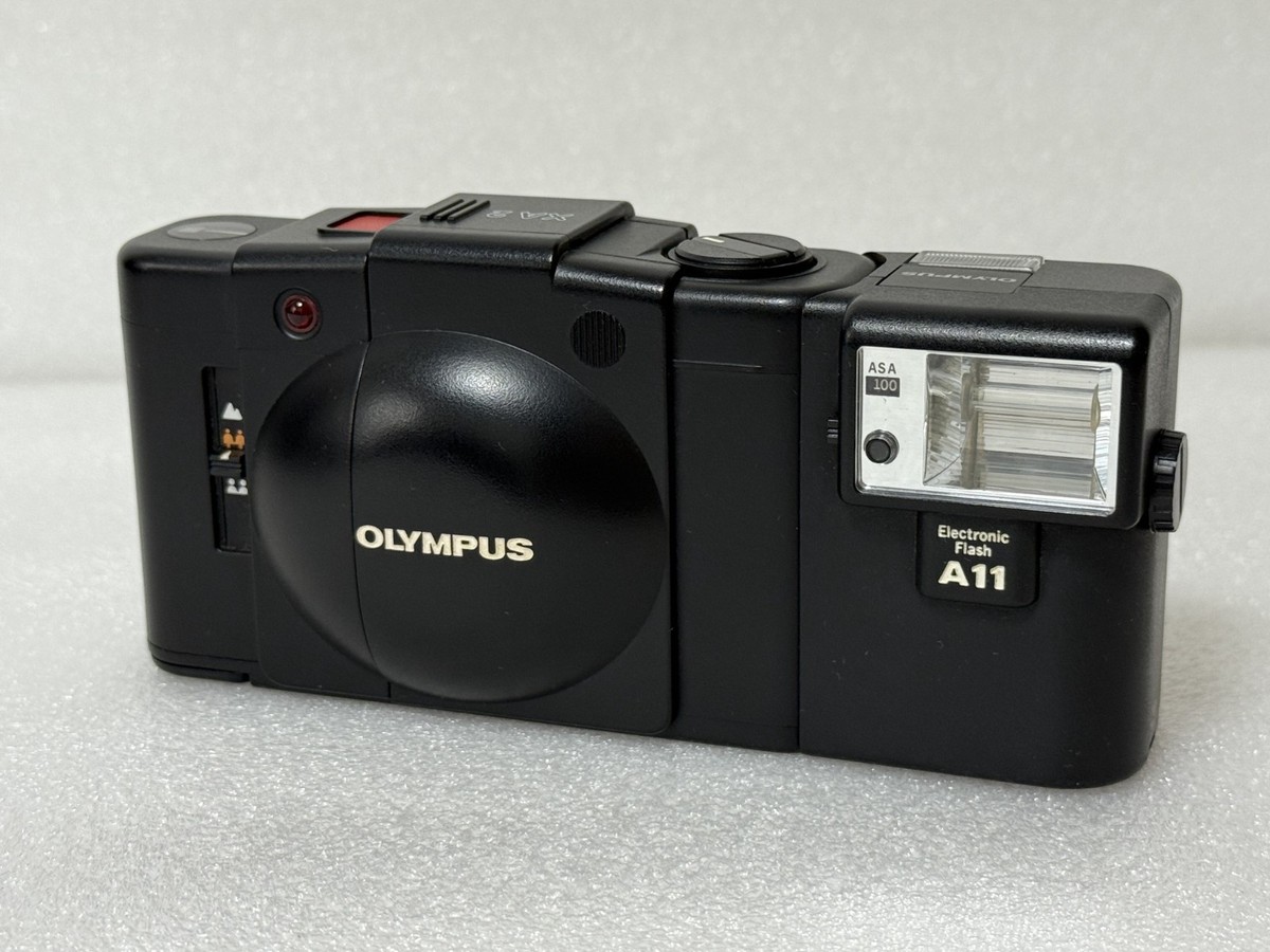 OLYMPUS オリンパス XA2 ElectronicFlash A11 Olympus XA2 w/ A11 Flash – Brooklyn Film Camera