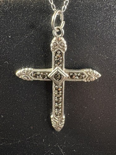 Vintage Design Marcasite Small Cross Pendant & Necklace Sterling Silver. - Picture 7 of 7