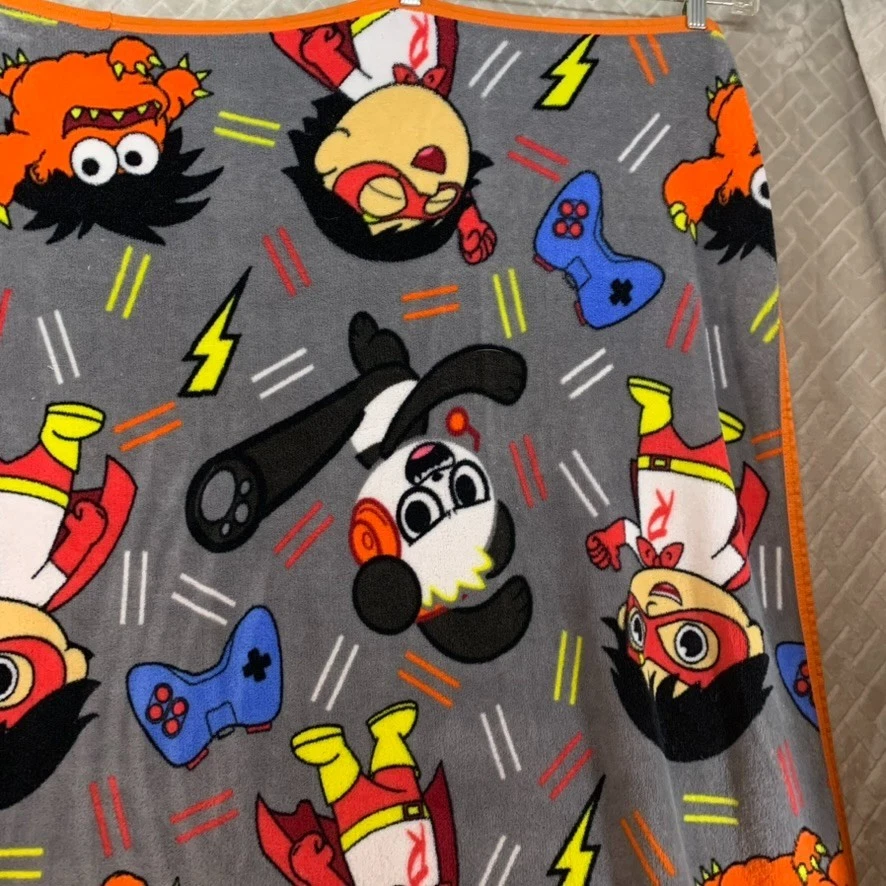 Ryans World Throw Blanket Gray Small Soft Polyester Super Hero Character 60x42 - Изображение 3 из 4