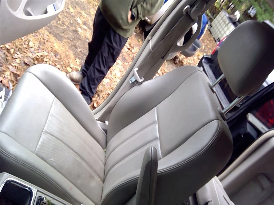 Cubo de cuero para asiento delantero de pasajero para caravana 11-18 3758877 Foto 3 de 4