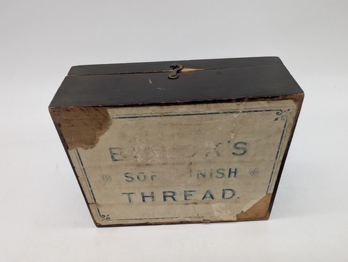 Vtg Brooks Soft Finish Sewing Thread Small Wood Box w/Cards/Spades Design - Picture 6 of 10