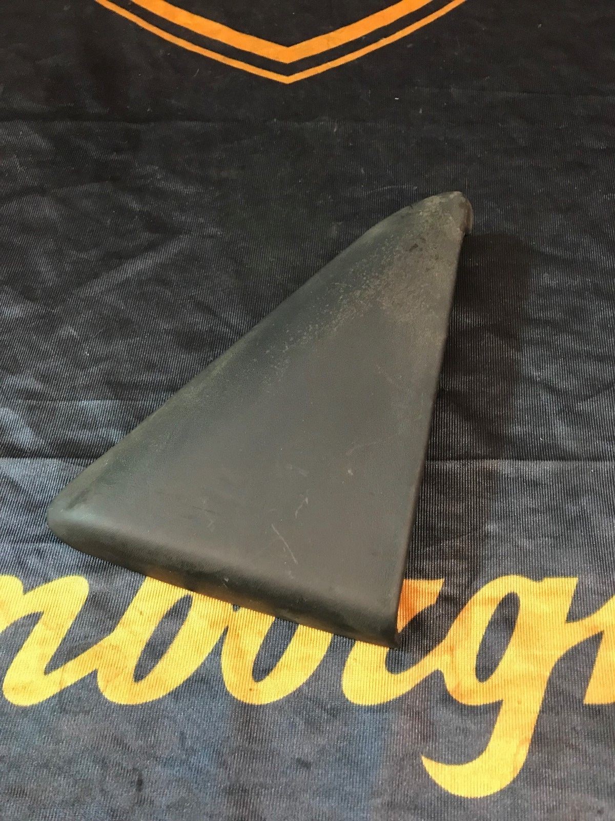 LAMBORGHINI MURCIELAGO LP640 DRIVER SIDE DOOR MIRROR TRIANGLE TRIM OEM 418868361