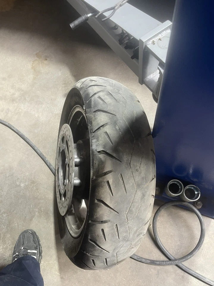 Llanta trasera Kawasaki Vulcan VN1600 2005-2008 Nomad 2003-2006 Classic Foto 2 de 2