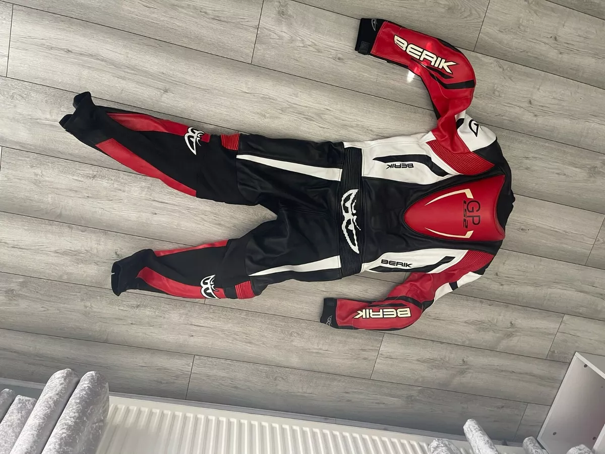BERIK MOTOGP RACING LEATHER SUIT AVAILBLR IN ALL SIZE