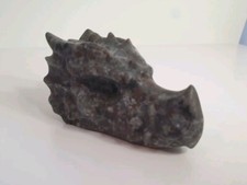 Handgeschnitzter Feuerstein Yooperlite 3" Drachenschädel UV reaktiver Kristall