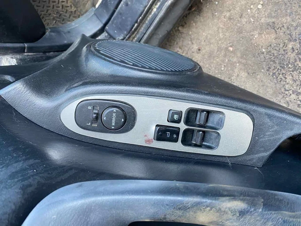 Espejo retrovisor de puerta izquierdo usado se adapta a: Toyota Celica 1999 eléctrico grado A izquierdo Foto 2 de 4