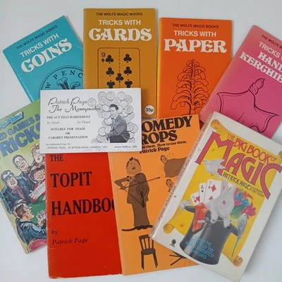 Patrick Page Signed Postcard & Full Magic Book Set Incl Topit Handbook  - Image 1 of 4
