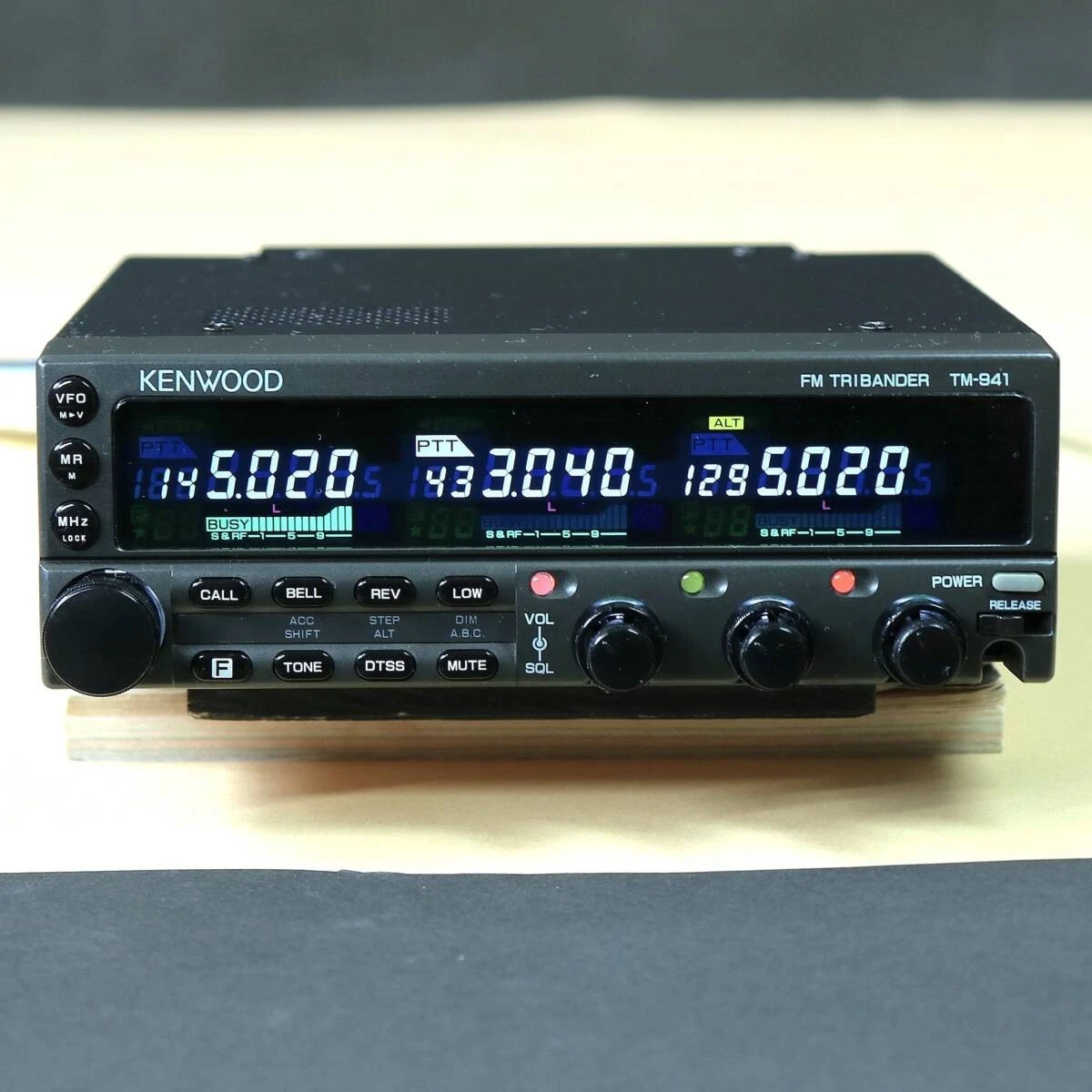 Preços baixos em Kenwood Tri Band transceptores para faixa de