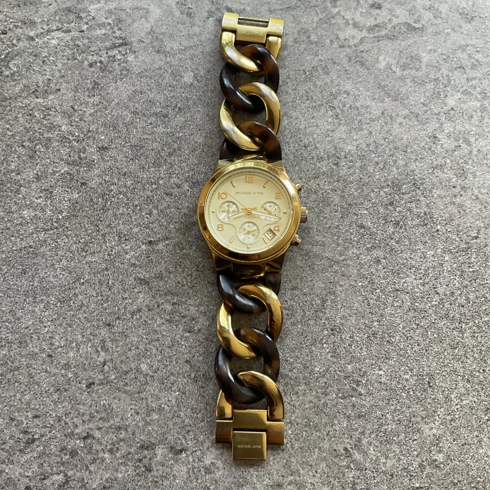Women's MICHAEL KORS "Runway Twist" Watch MK-4222 w/ New Battery Works Great A17 - Image 2 of 4
